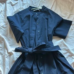 NWT Navy Blue shirt dress from Everlane with tie and pockets. Size 14